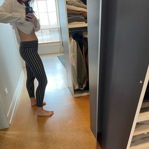 Alice & Olivia Striped Calf length leggings Size XS
